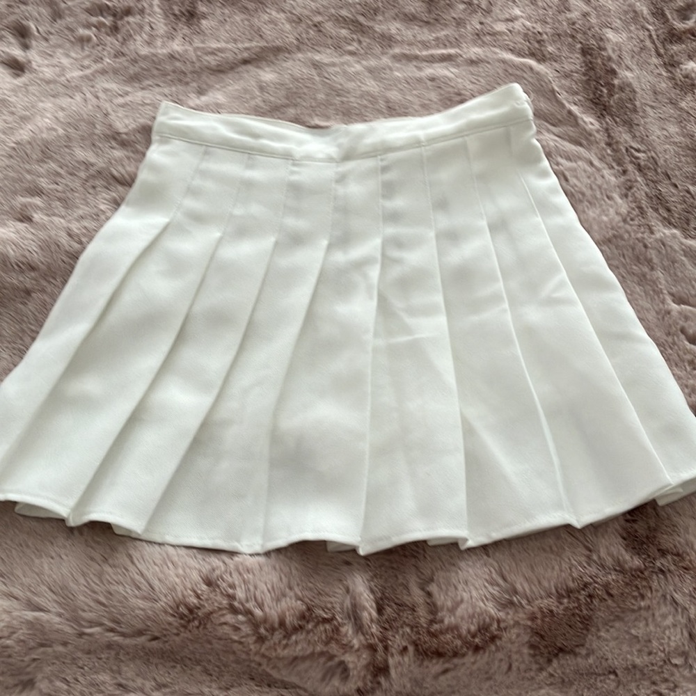 Y2k FASHIONSTYLE WHITE SKIRT SIZE S